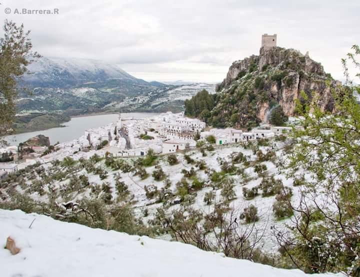 Las 4 Lunas Zahara De La Sierra Exteriér fotografie
